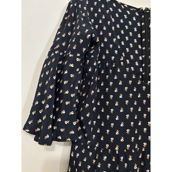 Elegant Black and White Patterned Dress - Picture 5 of 10